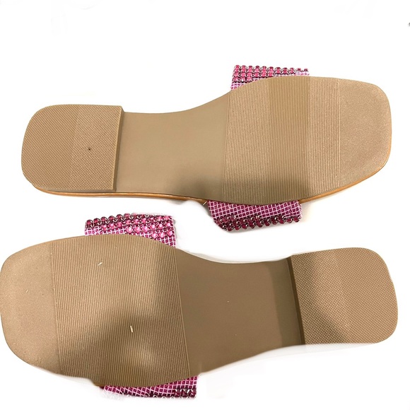 🛑SOLD🛑⭐️SALE⭐️EUC🌸TORRID Pink Rhinestone Sandals🌸 - Picture 7 of 11